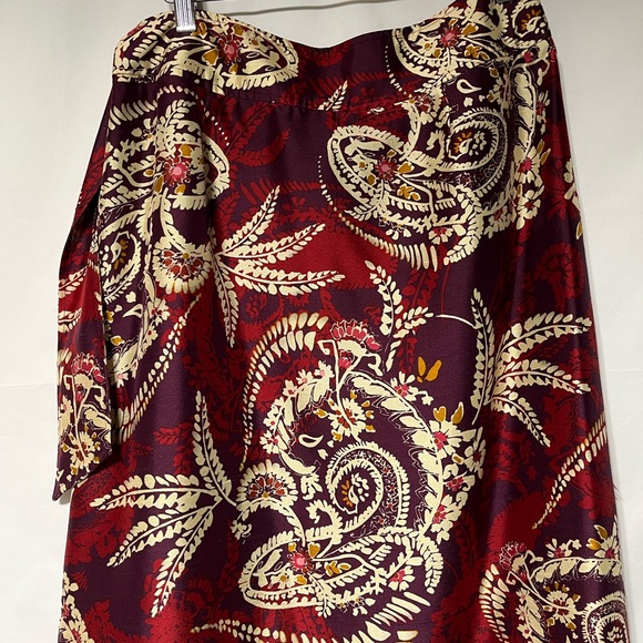 Talbots Burgundy and Cream Paisley Midi Skirt‎ - Picture 4 of 4